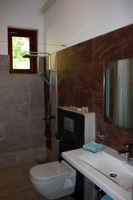 Aliya Lanka Hotel Берувала Екстериор снимка
