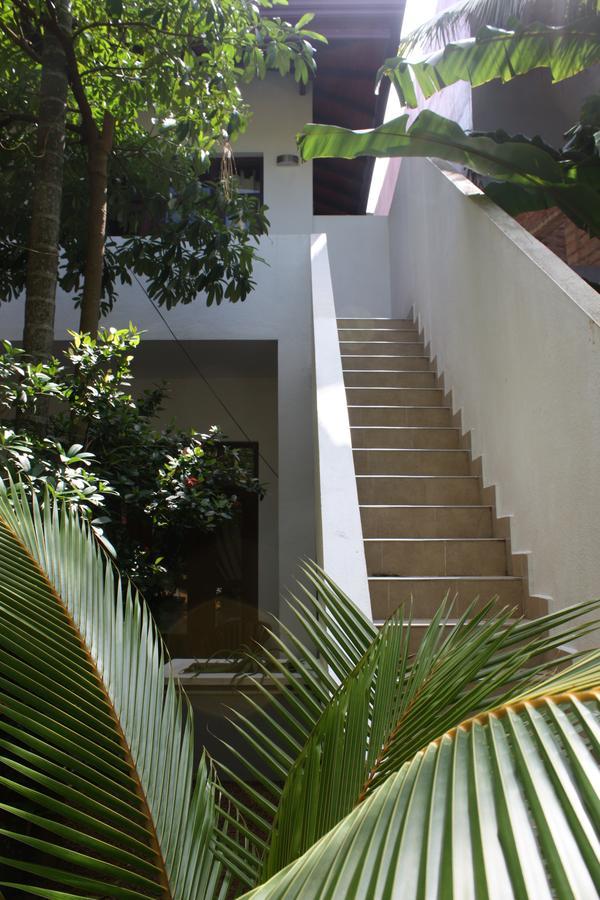 Aliya Lanka Hotel Берувала Екстериор снимка