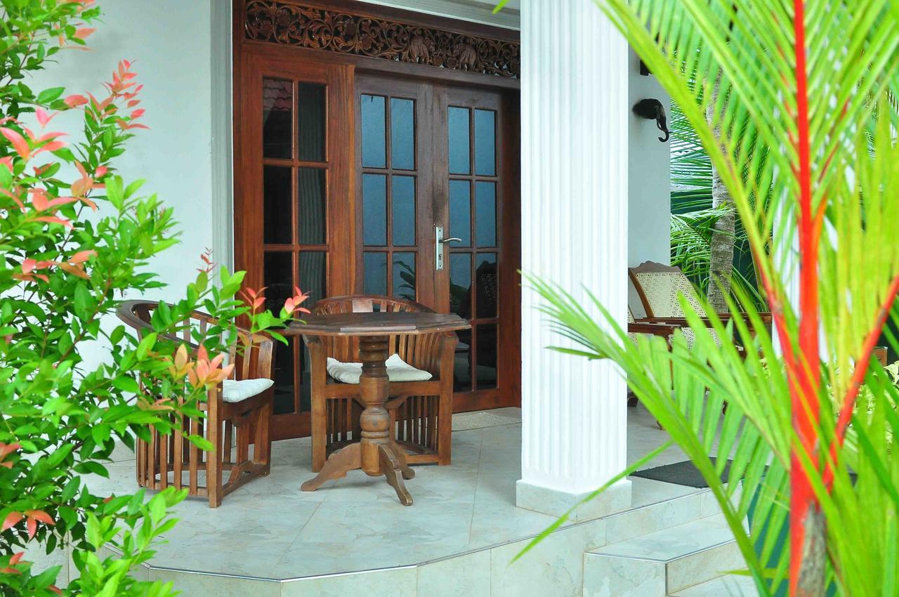 Aliya Lanka Hotel Берувала Екстериор снимка